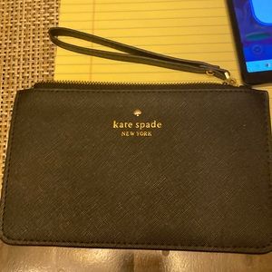 Large kate spade wristlet black